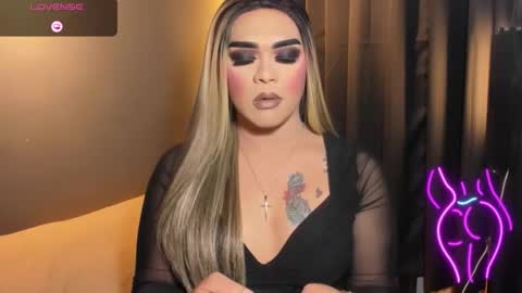 JADE ELYSE online show from November 1, 1:35 pm