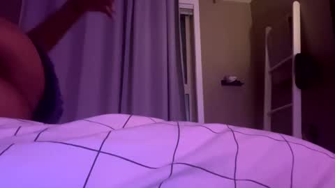 Snapshot of suckmythong410104 chatting on December 16, 3:51 am SaraSabeen online show from December 16, 3:51 am