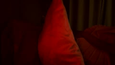 Snapshot of suckmythong410104 chatting on March 7, 11:18 am SaraSabeen online show from March 7, 11:18 am