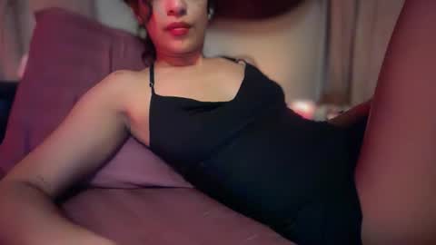 SaraSabeen online show from May 16, 4:39 pm