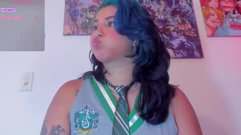 Snapshot of sucubo_69_ chatting on February 9, 3:01 pm Rouss online show from February 9, 3:01 pm