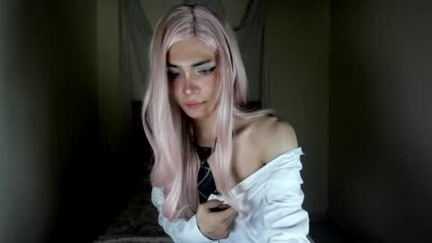 Snapshot of sue_krous chatting on May 9, 1:22 am sue online show from May 9, 1:22 am