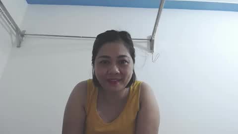 Snapshot of suga8386 chatting on November 16, 7:25 am suga8386 online show from November 16, 7:25 am