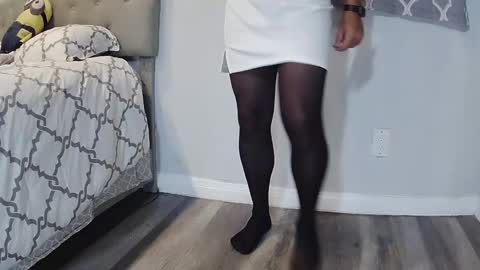 Snapshot of sugar1014 chatting on February 16, 3:27 pm sugar1014 online show from February 16, 3:27 pm