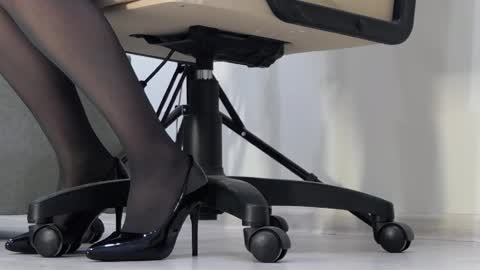 Snapshot of sugar1014 chatting on February 18, 1:44 pm sugar1014 online show from February 18, 1:44 pm