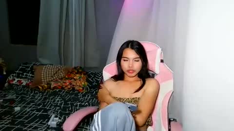 sugar_holly96 online show from May 27, 12:13 pm