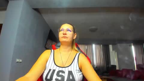 May online show from November 11, 9:09 am