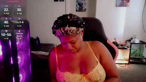 Snapshot of sugarbearlove87 chatting on September 25, 12:36 am lexi love online show from September 25, 12:36 am