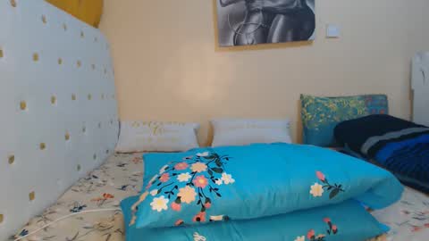 Snapshot of sugarlips_05 chatting on January 17, 9:58 am sugar online show from January 17, 9:58 am