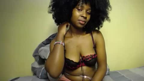 sugarsmile3 online show from March 23, 9:24 am