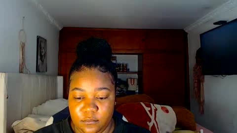 Cami   Back in 2 hours online show from April 1, 5:19 am