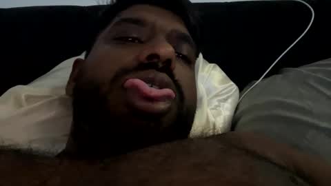 Let me be your knight that saves you online show from October 5, 6:39 pm