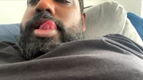 Let me be your knight that saves you online show from April 14, 6:25 pm