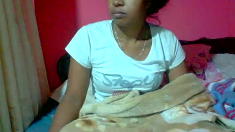 Snapshot of sukietalore chatting on May 27, 2:19 am SukieTalore online show from May 27, 2:19 am