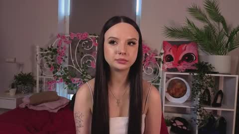 Lina 3 online show from April 4, 10:35 am