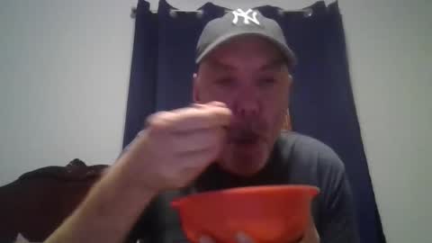 Snapshot of sullydog48 chatting on September 28, 11:32 pm Sully online show from September 28, 11:32 pm