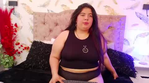 sultana_lm online show from August 4, 3:25 pm