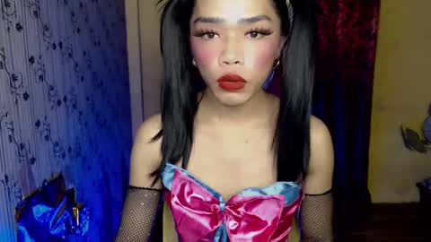 sultry_sirenxx online show from December 23, 4:33 am