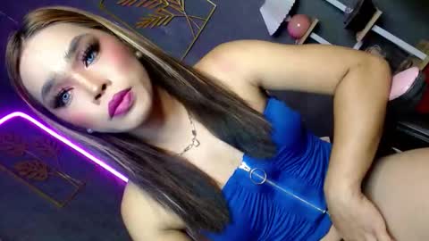 sultry_sirenxx online show from March 2, 5:53 pm