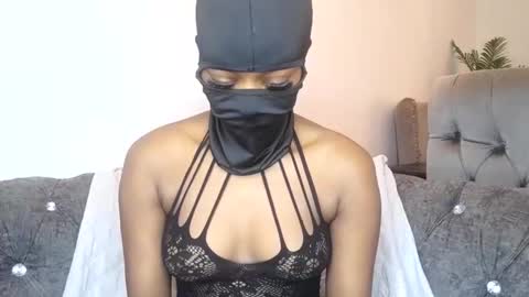 maskedtemptress online show from October 8, 12:25 pm
