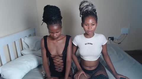 sultryvibesonly online show from January 6, 1:59 pm