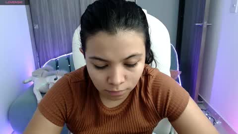 Snapshot of sumermoore chatting on October 11, 1:38 am llll online show from October 11, 1:38 am