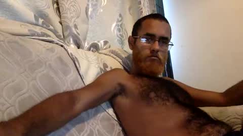 Snapshot of sumjang chatting on February 14, 9:43 pm Sumjang and Luksmen online show from February 14, 9:43 pm