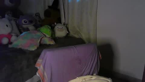 summer 09 online show from March 21, 8:19 am