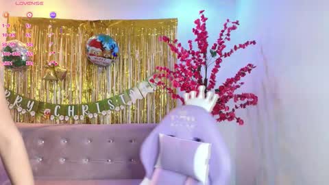 summer_miller online show from December 18, 11:27 am