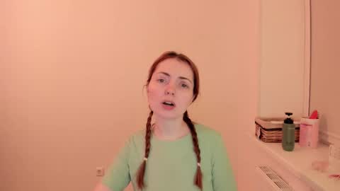 Snapshot of summer_preston chatting on February 22, 2:56 am Summer Preston online show from February 22, 2:56 am