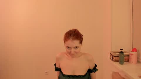 Summer Preston online show from March 31, 6:41 pm