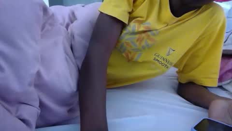 summerbuddy online show from March 30, 4:46 am