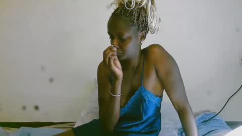 summerdew online show from April 12, 9:14 am