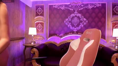 Snapshot of summerssangel chatting on January 3, 2:54 am - - online show from January 3, 2:54 am