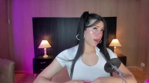 Snapshot of summerssangel chatting on September 22, 2:08 pm - - online show from September 22, 2:08 pm