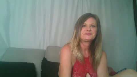 Snapshot of summerxoxo69 chatting on June 30, 3:07 am Summerxoxo69 online show from June 30, 3:07 am
