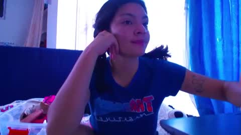 moon1 online show from November 18, 9:30 pm