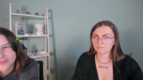 sun_julia online show from November 10, 3:44 pm