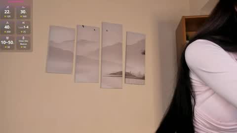 Luna online show from March 31, 9:15 pm