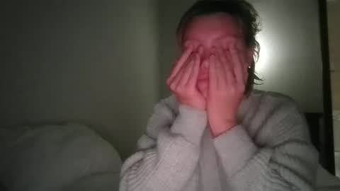 Snapshot of sun_seymour chatting on October 20, 7:25 pm sun_seymour online show from October 20, 7:25 pm