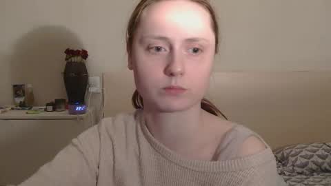 Snapshot of sun_sparkle chatting on June 16, 7:27 pm Olivia online show from June 16, 7:27 pm