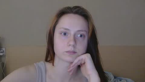 Snapshot of sun_sparkle chatting on June 18, 11:14 am Olivia online show from June 18, 11:14 am