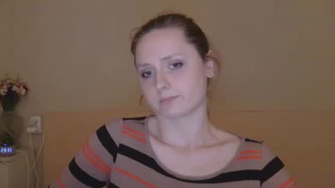 Snapshot of sun_sparkle chatting on June 20, 8:33 pm Olivia online show from June 20, 8:33 pm