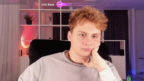 Snapshot of sunburn_boy chatting on May 27, 5:32 pm Emilio online show from May 27, 5:32 pm