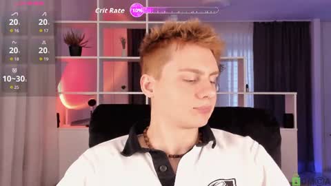 Snapshot of sunburn_boy chatting on June 18, 5:06 pm Emilio online show from June 18, 5:06 pm
