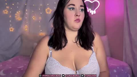 Snapshot of sundaemoon chatting on September 17, 2:57 am sundaemoon online show from September 17, 2:57 am