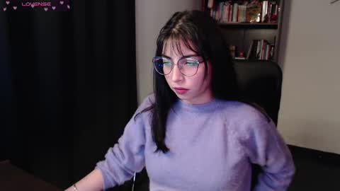 Snapshot of sunflower_uwu chatting on June 29, 3:02 am violetta online show from June 29, 3:02 am