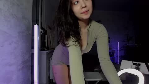 Amy online show from January 25, 8:10 pm