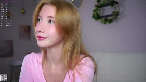 Snapshot of sunnmoonn chatting on October 13, 1:33 pm Lily online show from October 13, 1:33 pm