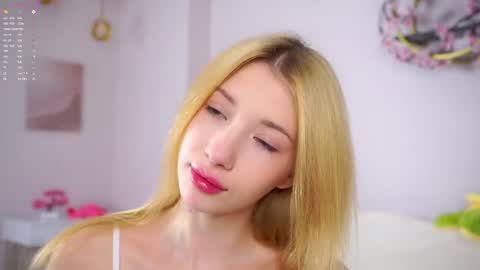 Snapshot of sunnmoonn chatting on February 17, 2:46 pm Lily online show from February 17, 2:46 pm